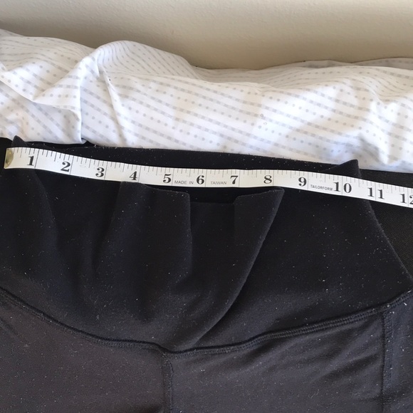 ALO YOGA Black Moto Leggings Size Small - Picture 5 of 12